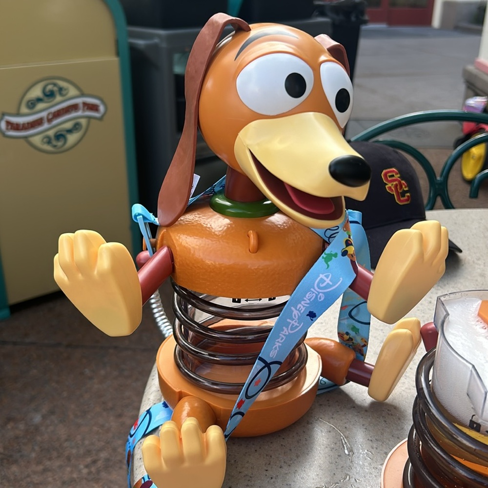 Slinky sipper